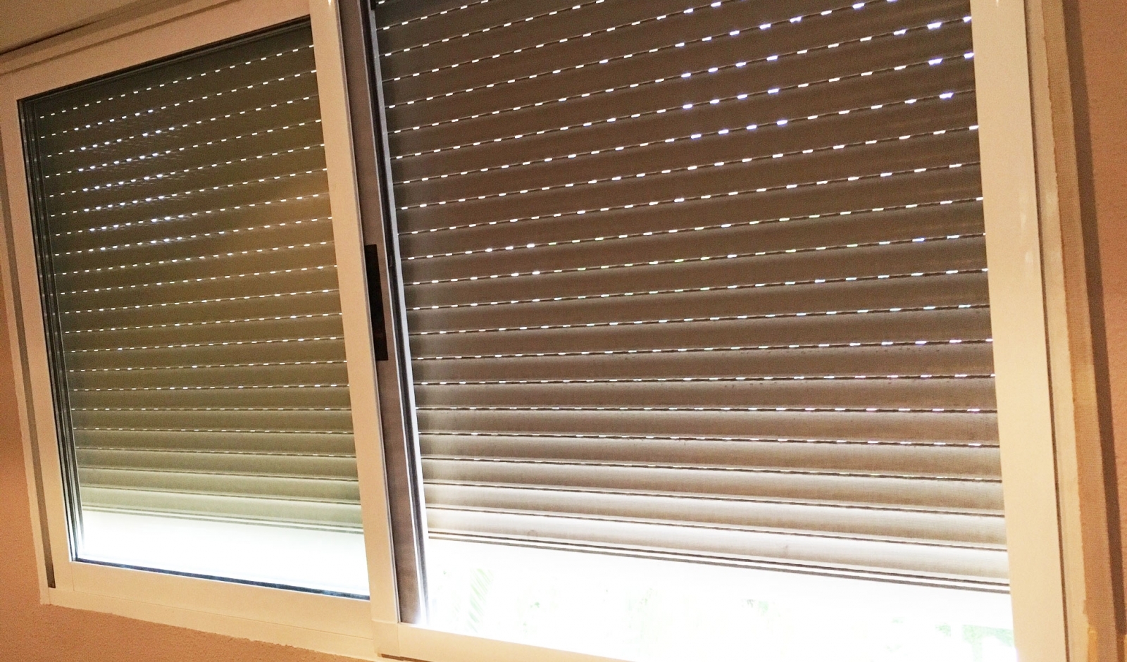 persianasguardiola.com