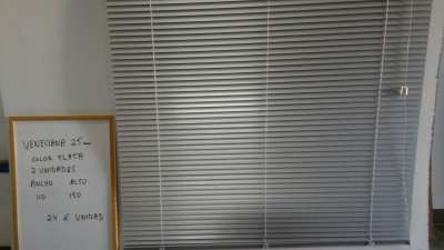 persianasguardiola.com