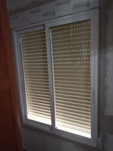 persianasguardiola.com