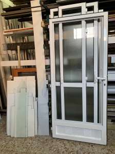 persianasguardiola.com