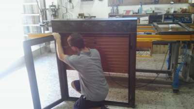 persianasguardiola.com