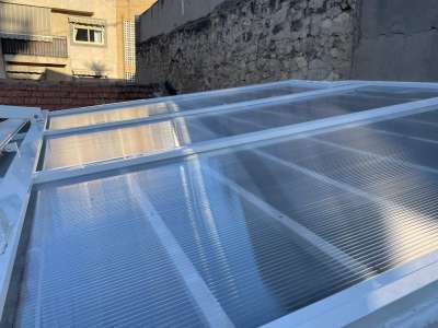 persianasguardiola.com