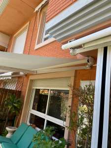 persianasguardiola.com