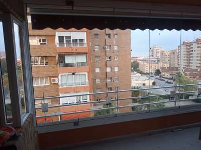 persianasguardiola.com