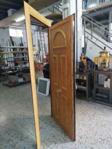 persianasguardiola.com