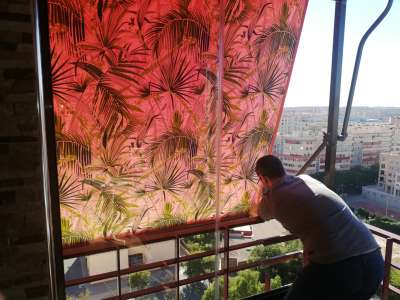 persianasguardiola.com